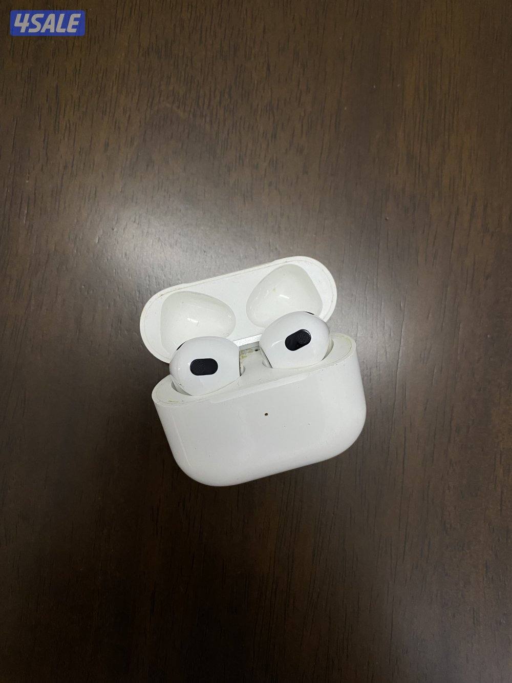 Apple AirPods 31
