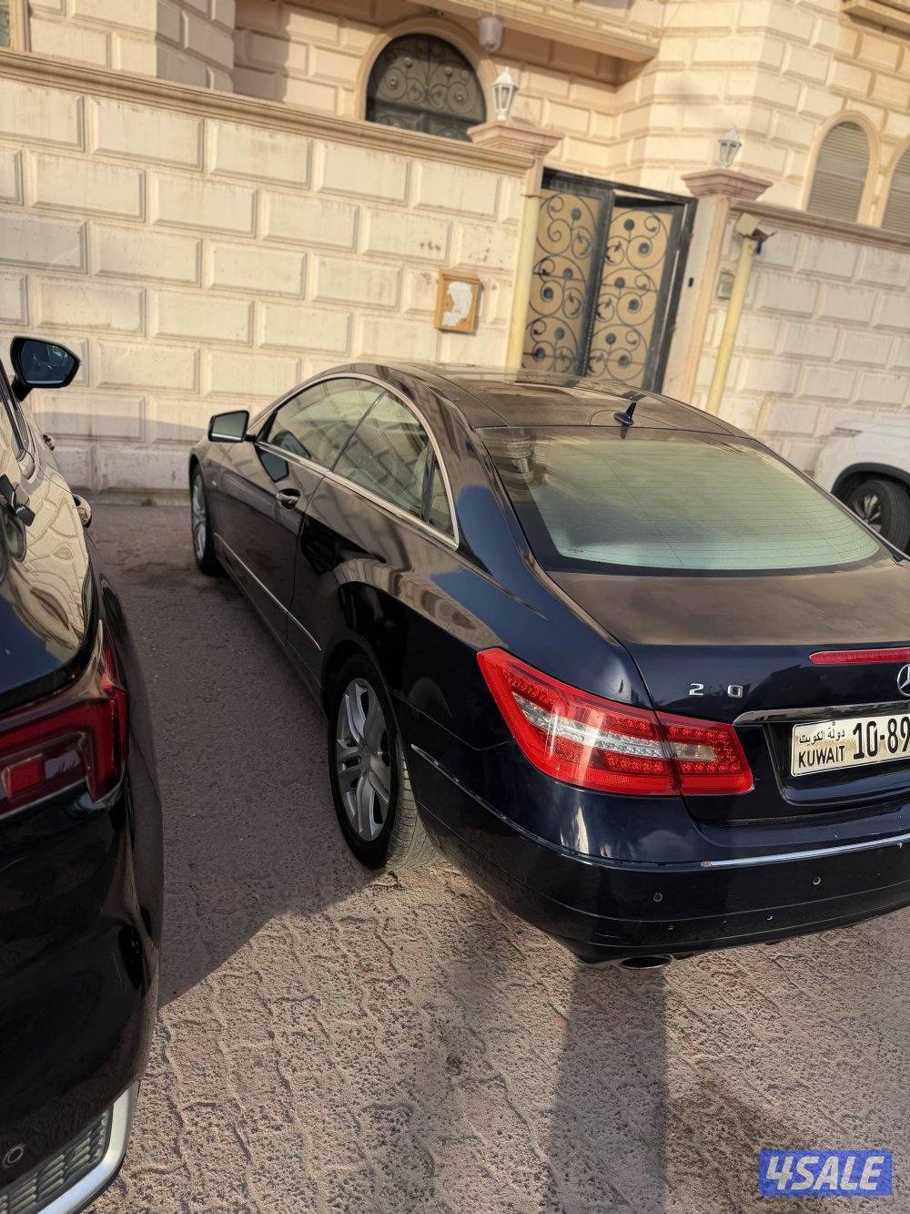 للبيع E200 ماشي 1550