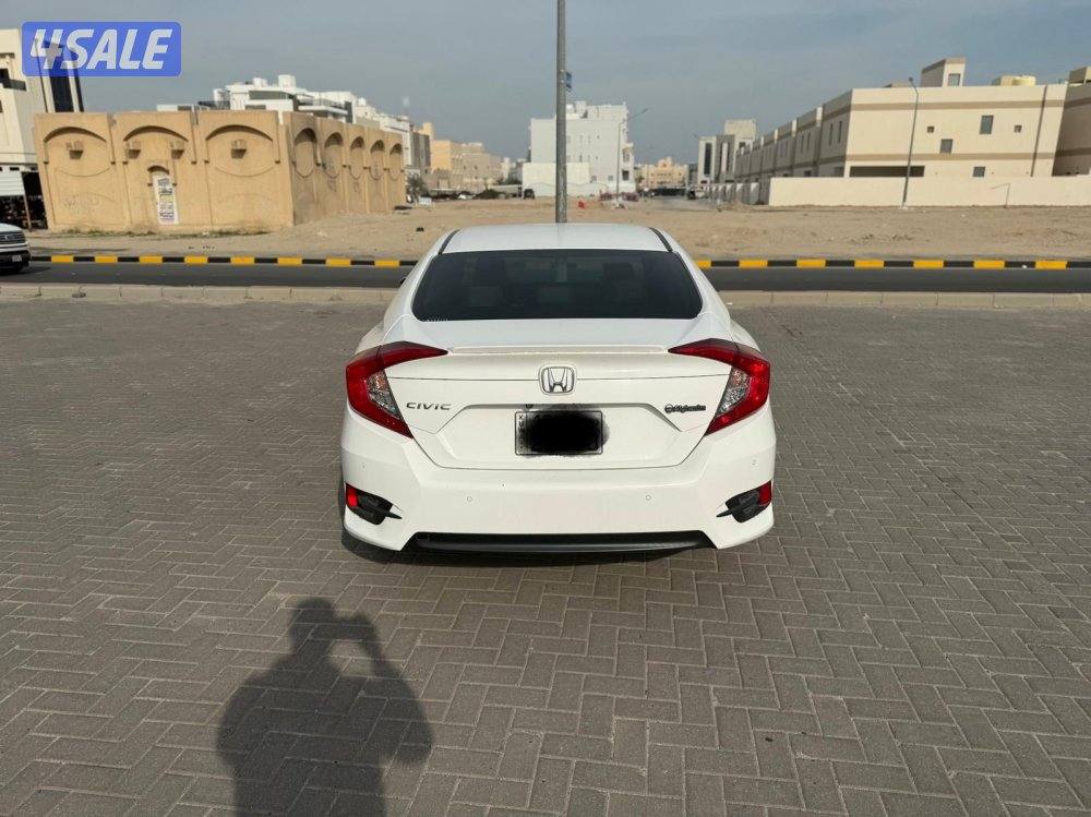 للبيع هوندا سيفك 2020 صبغ الوكاله بحاله المصنع5