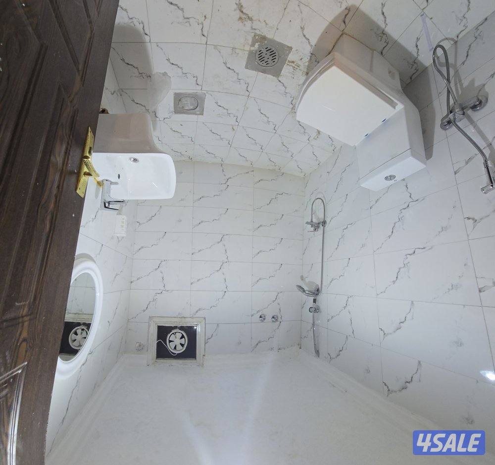 شقه ٣ غرف وصاله وحمامين ومطبخ4