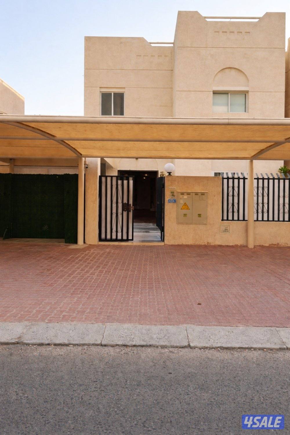 للإيجار بيت في الشهداء2