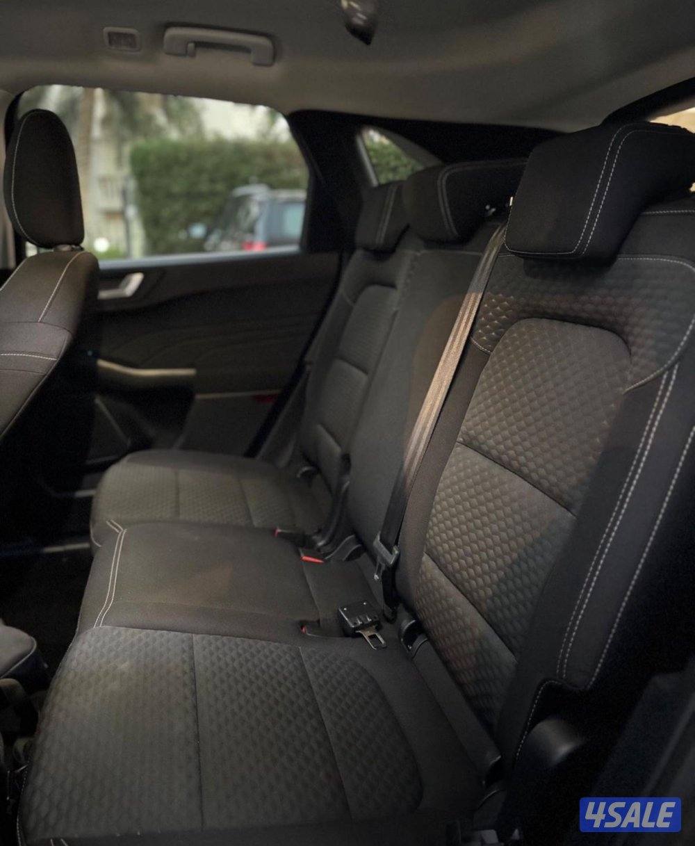 للبيع جيب فورد إسكيب 2021 ماشي 585