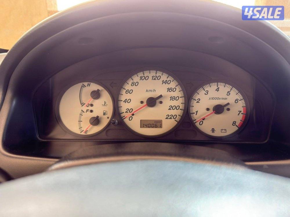 مازدا 323 سنة 2003 عداد 140 ألف بحالة جيدة و السعر قابل للنقاش5