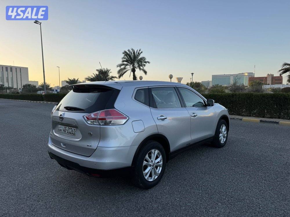 للبيع نيسان اكس تريل شرط الفحص3