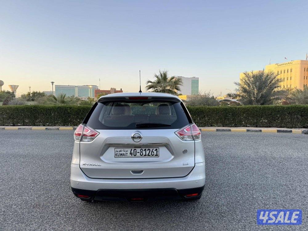 للبيع نيسان اكس تريل شرط الفحص4