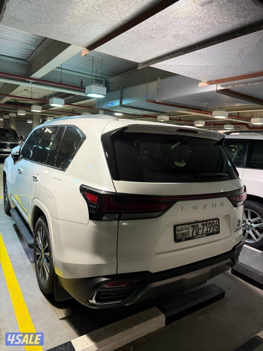 لكزس LX600 2023 الدرجة الثانية4