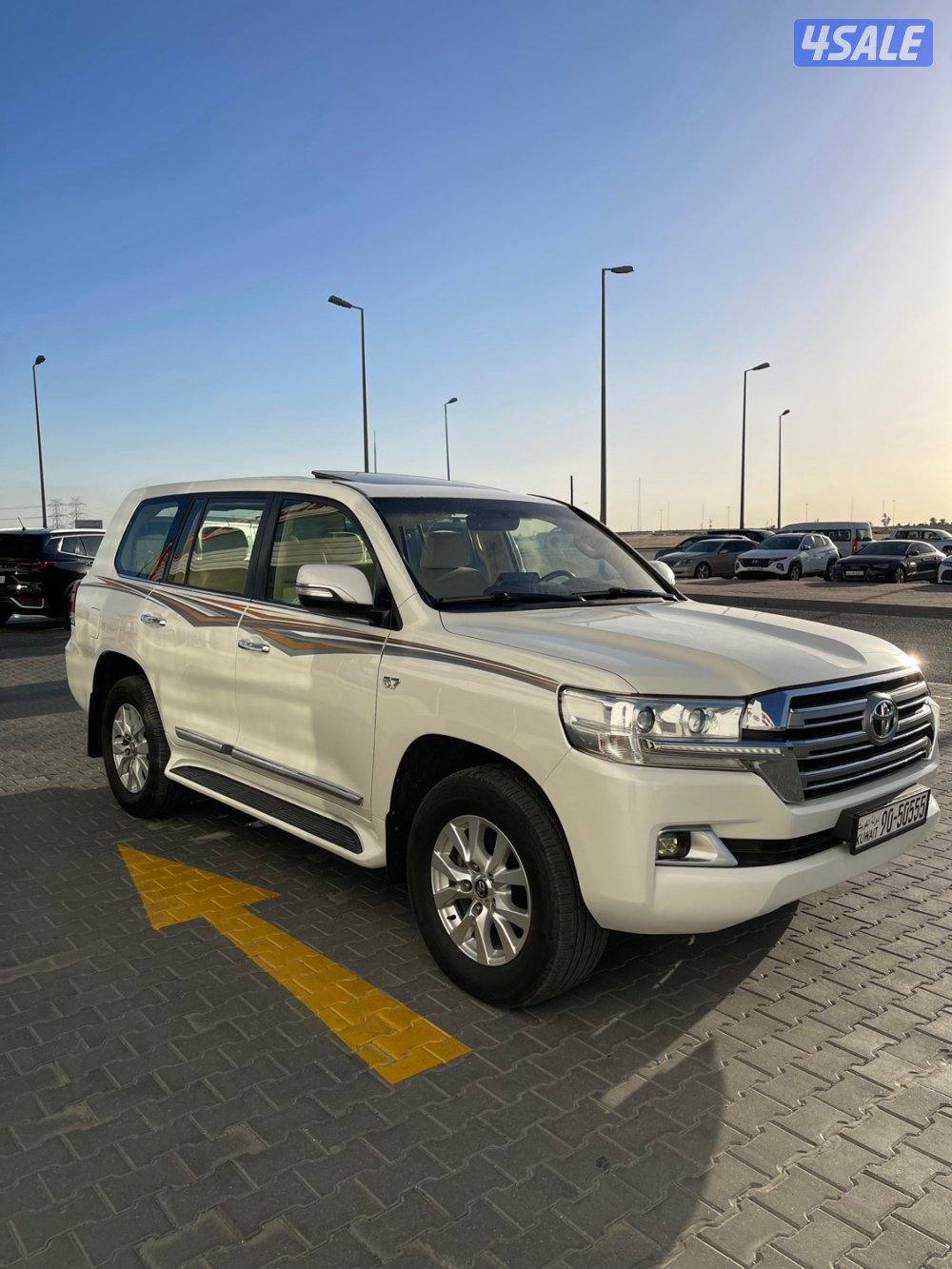 تويوتا VXR وارد الخليج صبغ الوكاله شرط الفحص1