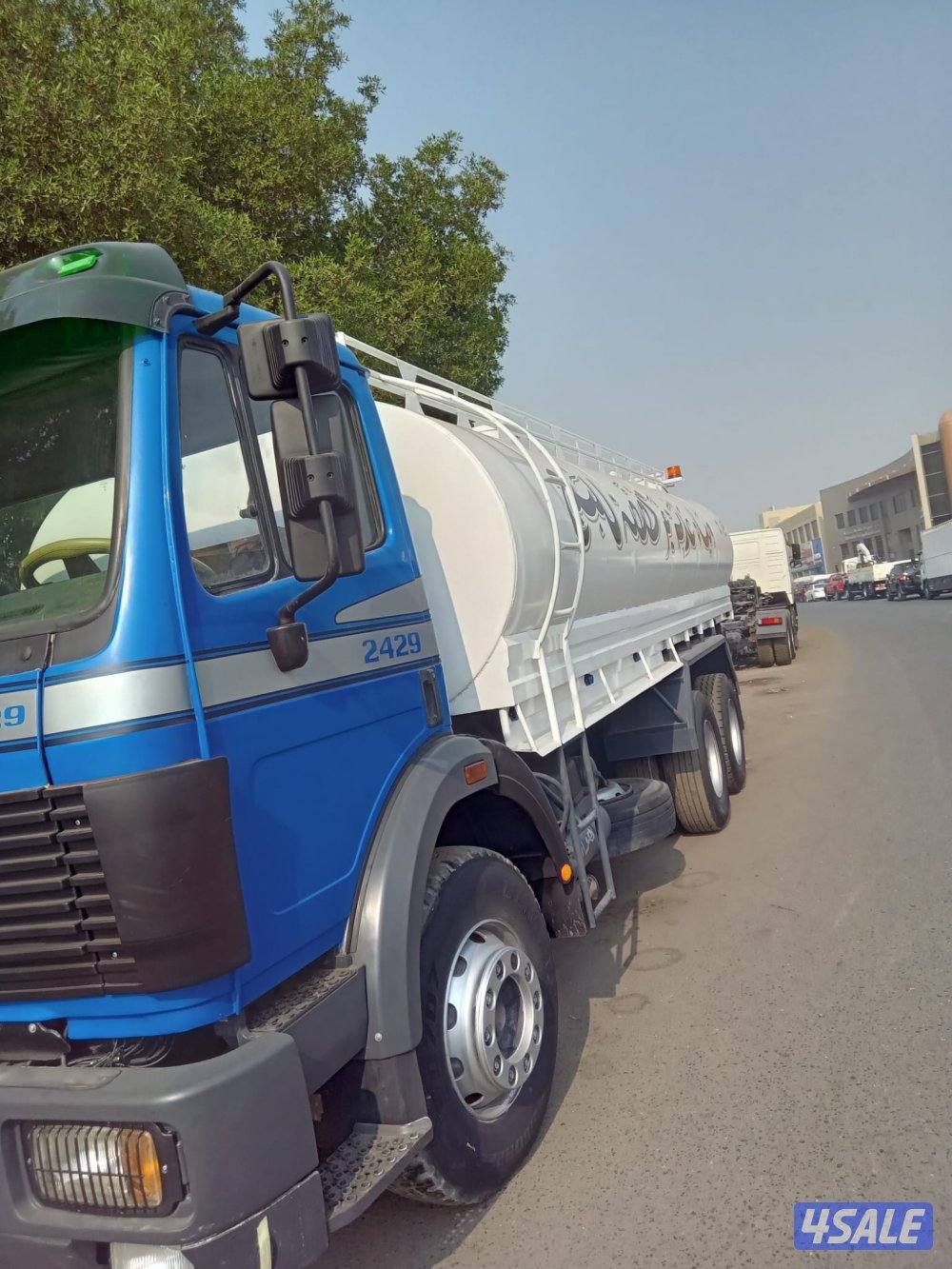 2429  البي شاحنه صهريج مياه0