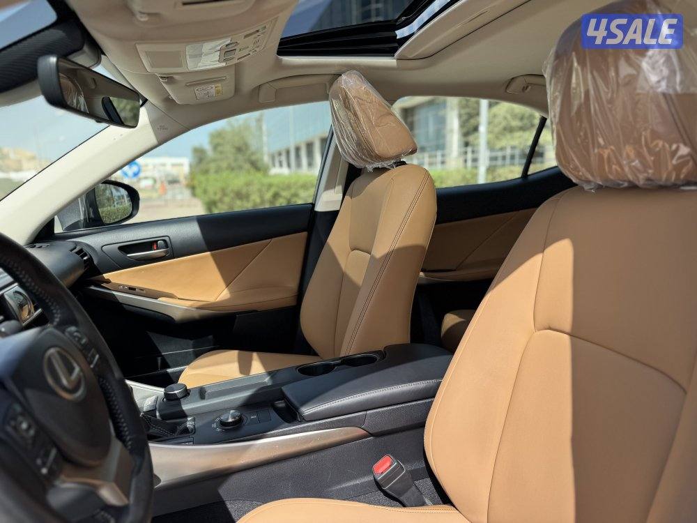 للبيع : لكزس IS 300 : موديل 201910