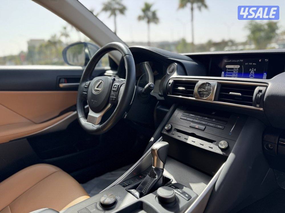 للبيع : لكزس IS 300 : موديل 201911