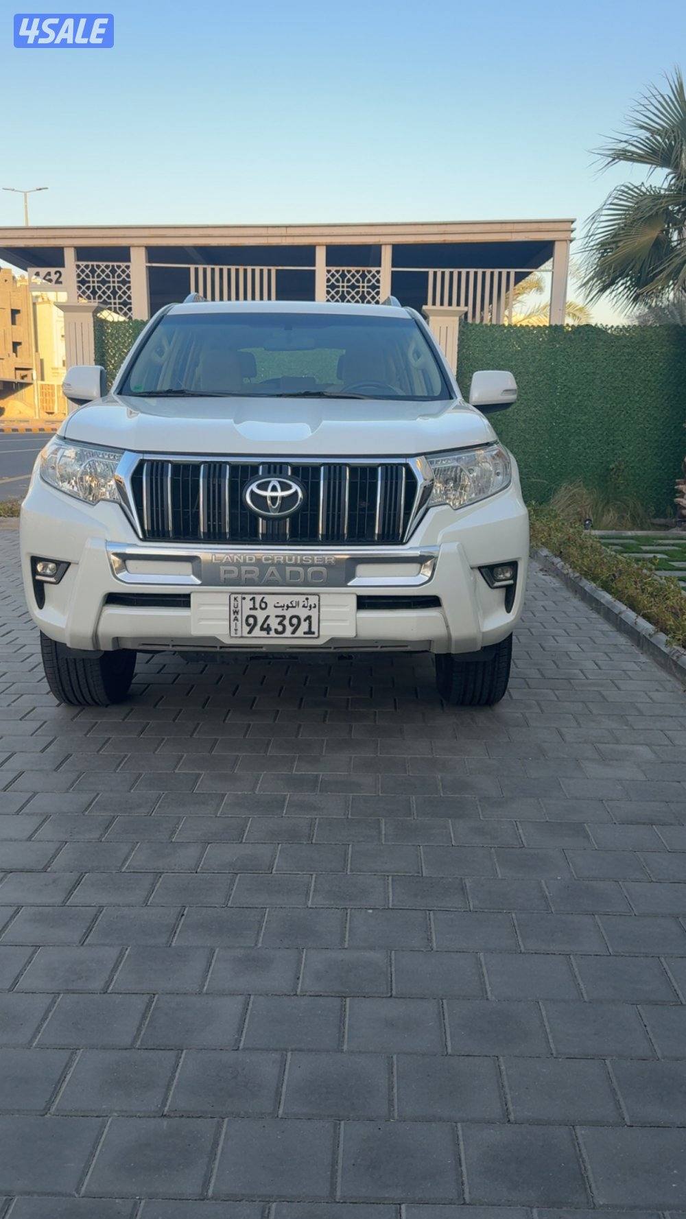 برادو TXL وكاله الساير  كامل المواصفات ما عدا الفتحه ماشي 132 الف4