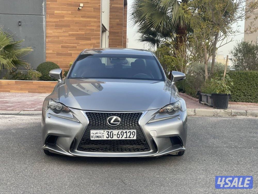 لكزس F سبورت IS3502