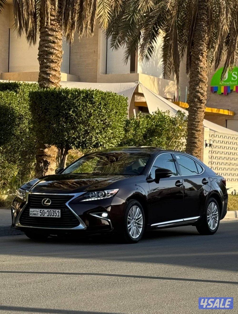 للبيع لكزس موديل 2017 ES350 ماشي 1221