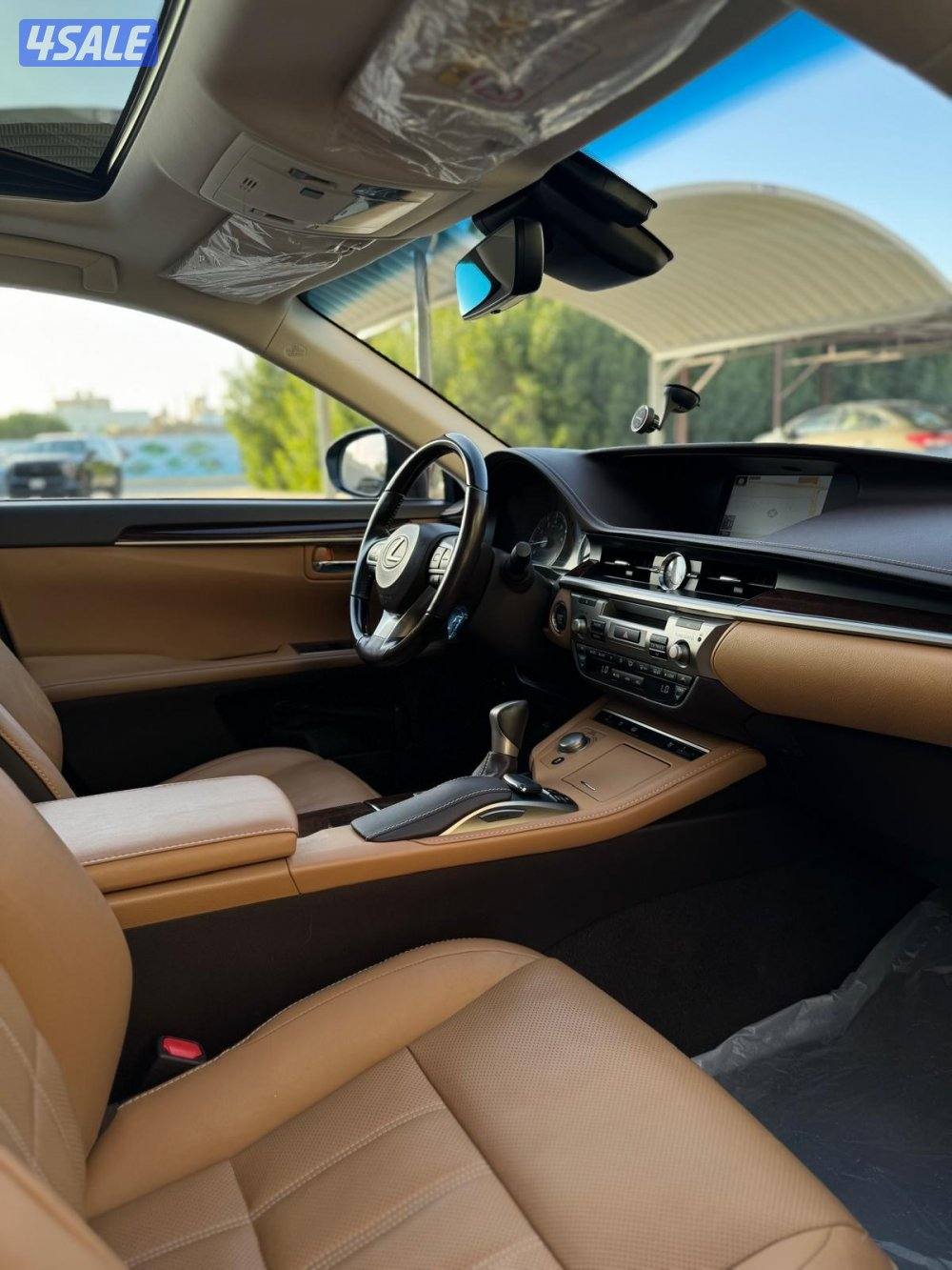 للبيع لكزس موديل 2017 ES350 ماشي 1227