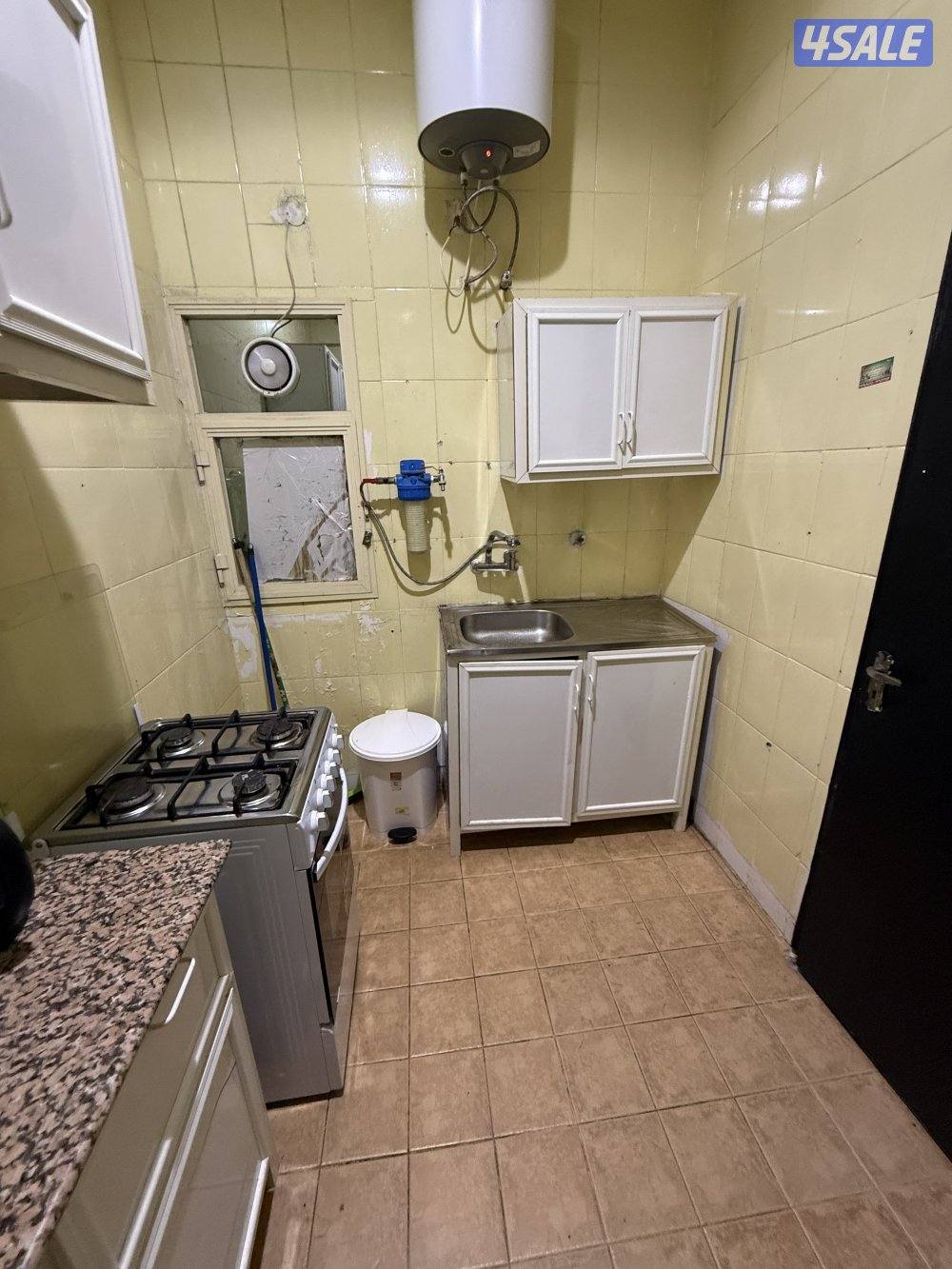 يوجد لدينا شقه خلو الايجار غرفه وصاله ومطبخ وحمام تشطيب سوبر لوكس نفس7