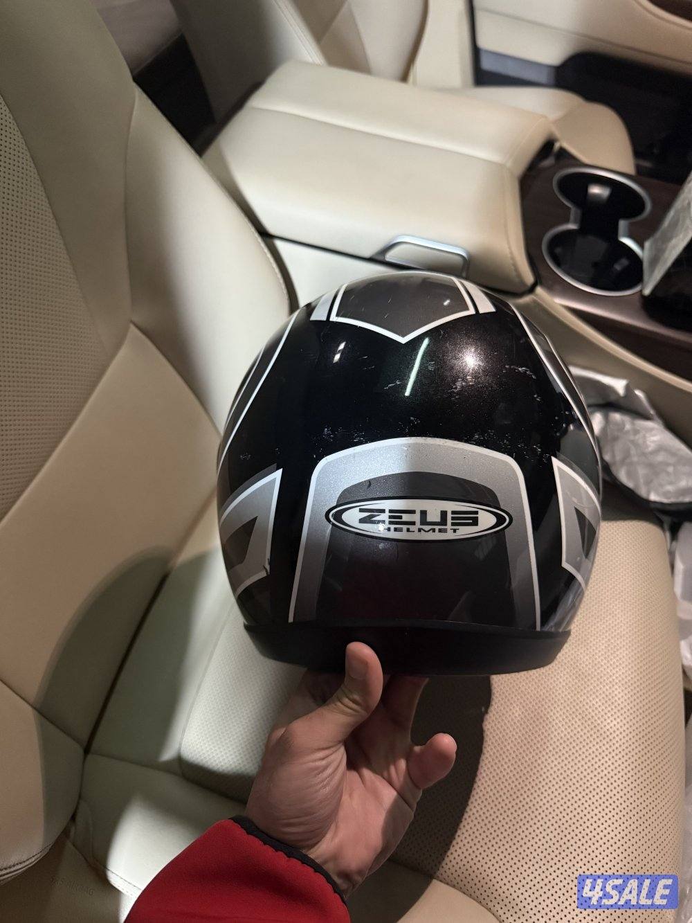 للبيع خوذتين1