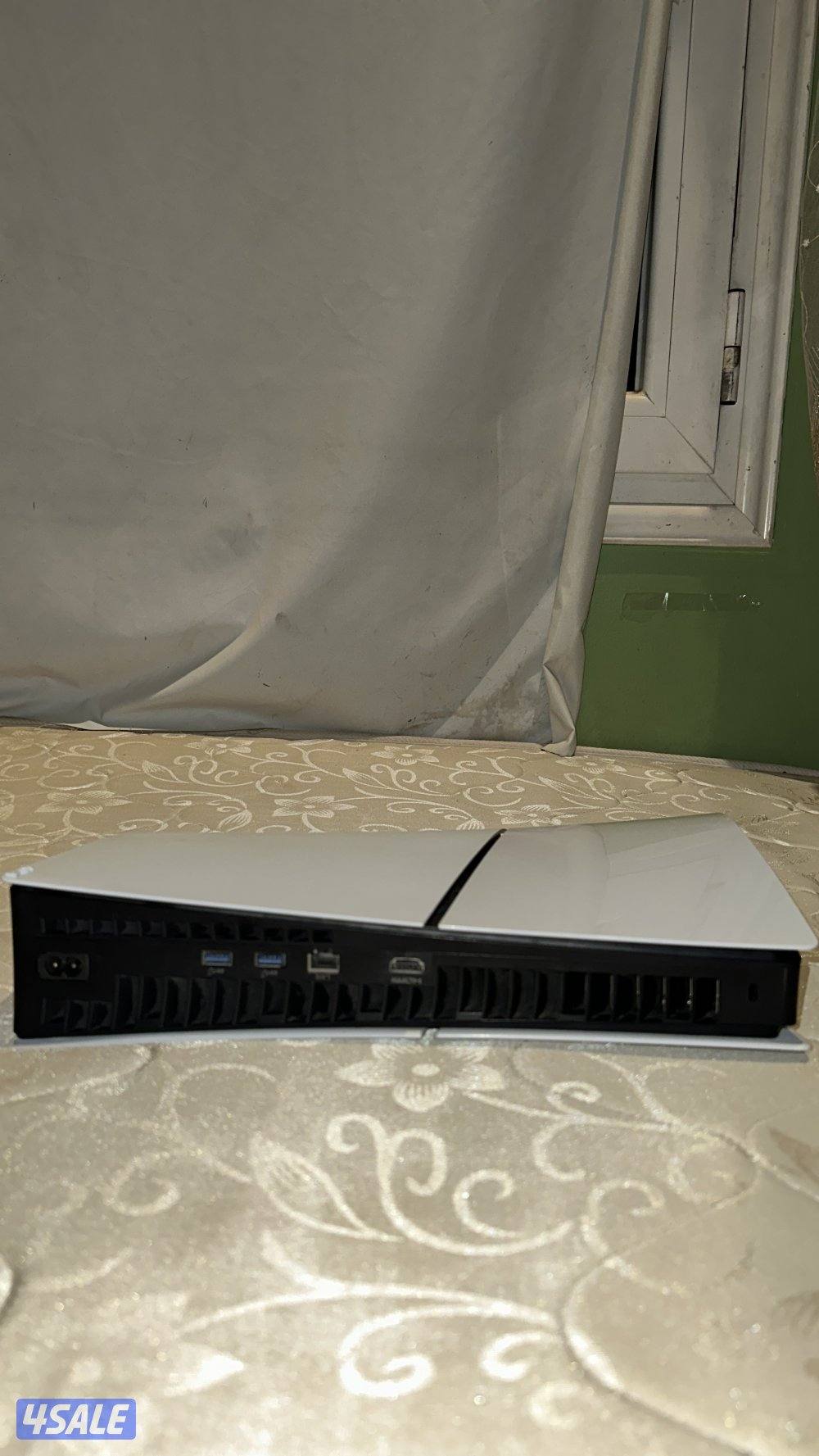 سوني فايف سليمب استعمال خفيف مع كامل اغراضها2