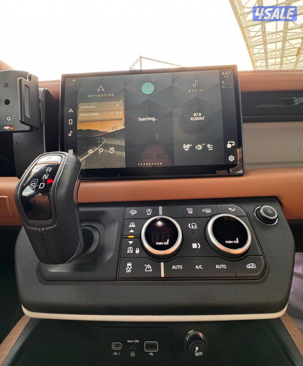 للبيع ديفندر 6 سلندر موديل 23 الغانم عداد 62الف كم تحت الكفالة10