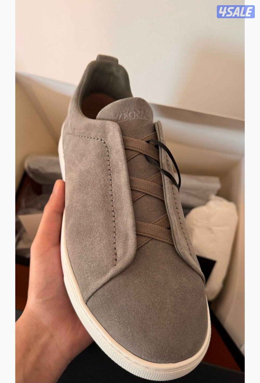 جوتي زينيه مقلد ماستر اللون رمادي مقاس ٤١0