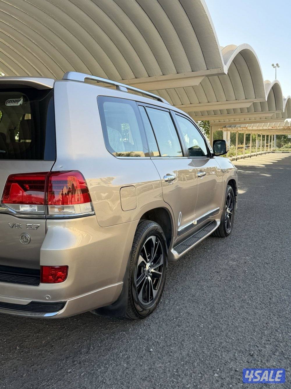 للبيع لاند VXR3