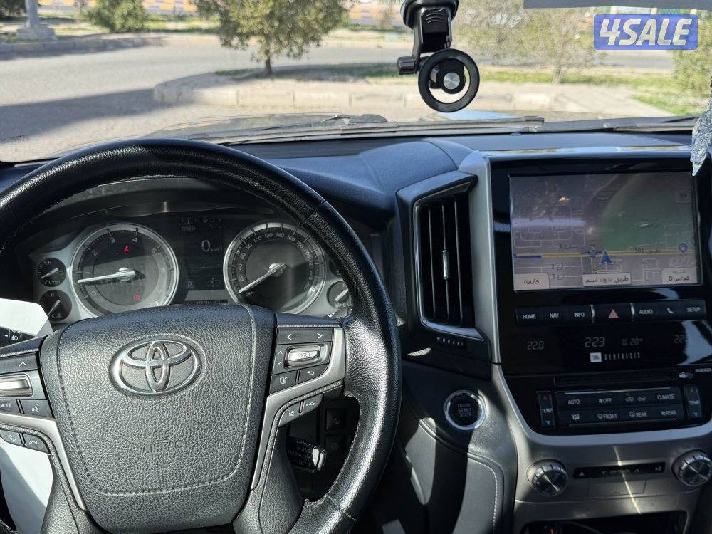 للبيع لاند VXR9