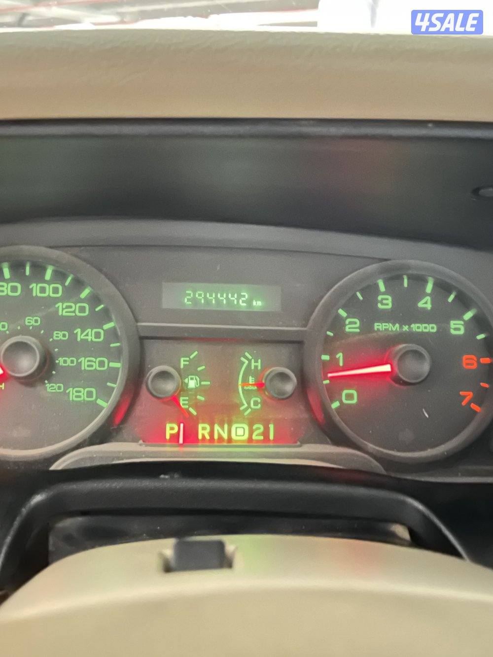 للبيع فورد فكتوريا 2007 شرط الفحص صبغ وكالة8