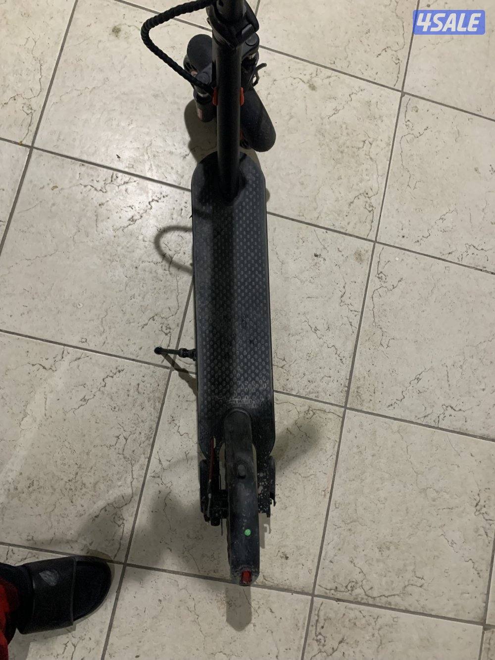 سكوتر ماكس ويل للبيع الحالة جديد جدا استعمال شهر0