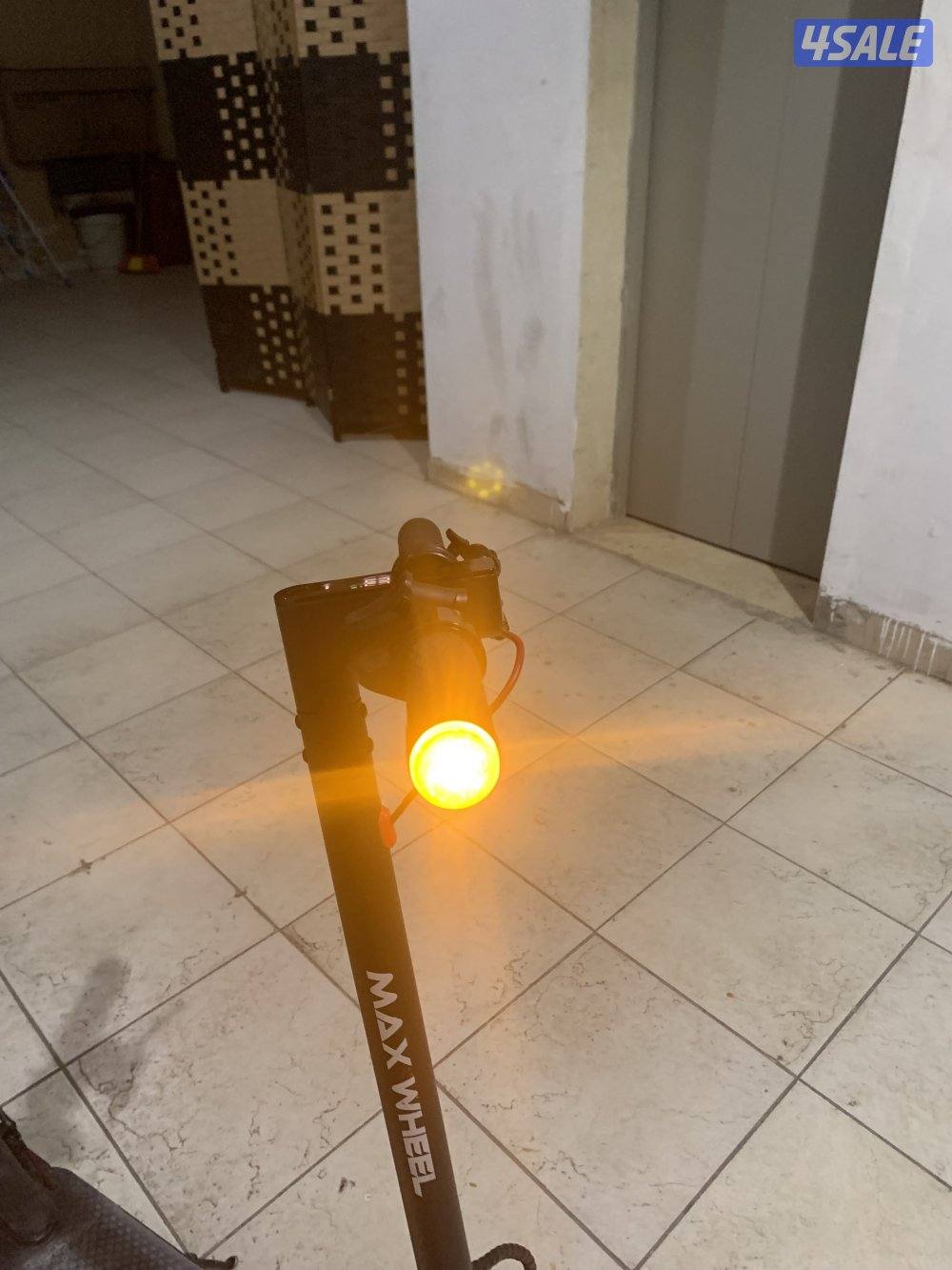 سكوتر ماكس ويل للبيع الحالة جديد جدا استعمال شهر3