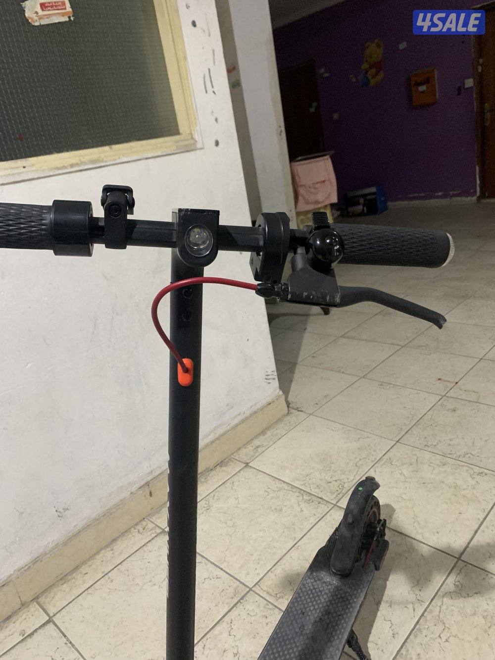 سكوتر ماكس ويل للبيع الحالة جديد جدا استعمال شهر5