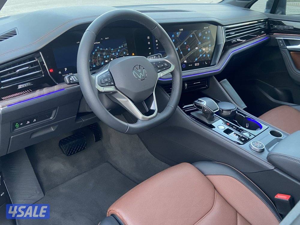 طوارق موديل /2025 _اعلي درجه_عداد/9 الاف كم فقط4