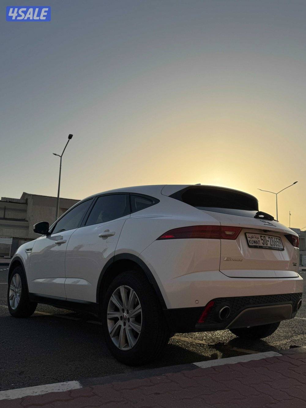 سيارة جاكوار E-pace موديل 20184