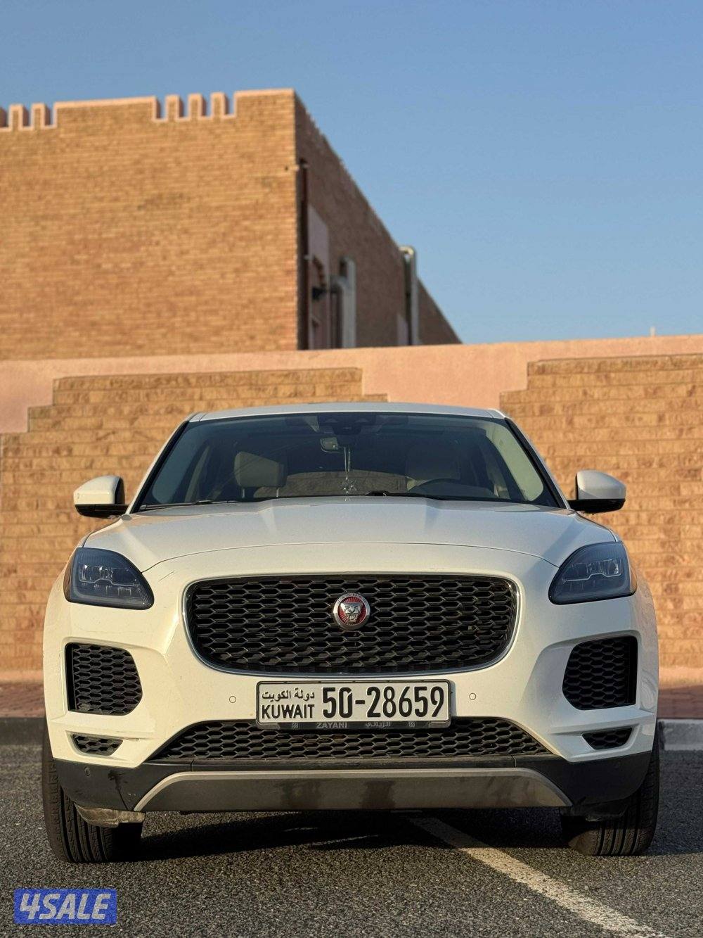 سيارة جاكوار E-pace موديل 20185