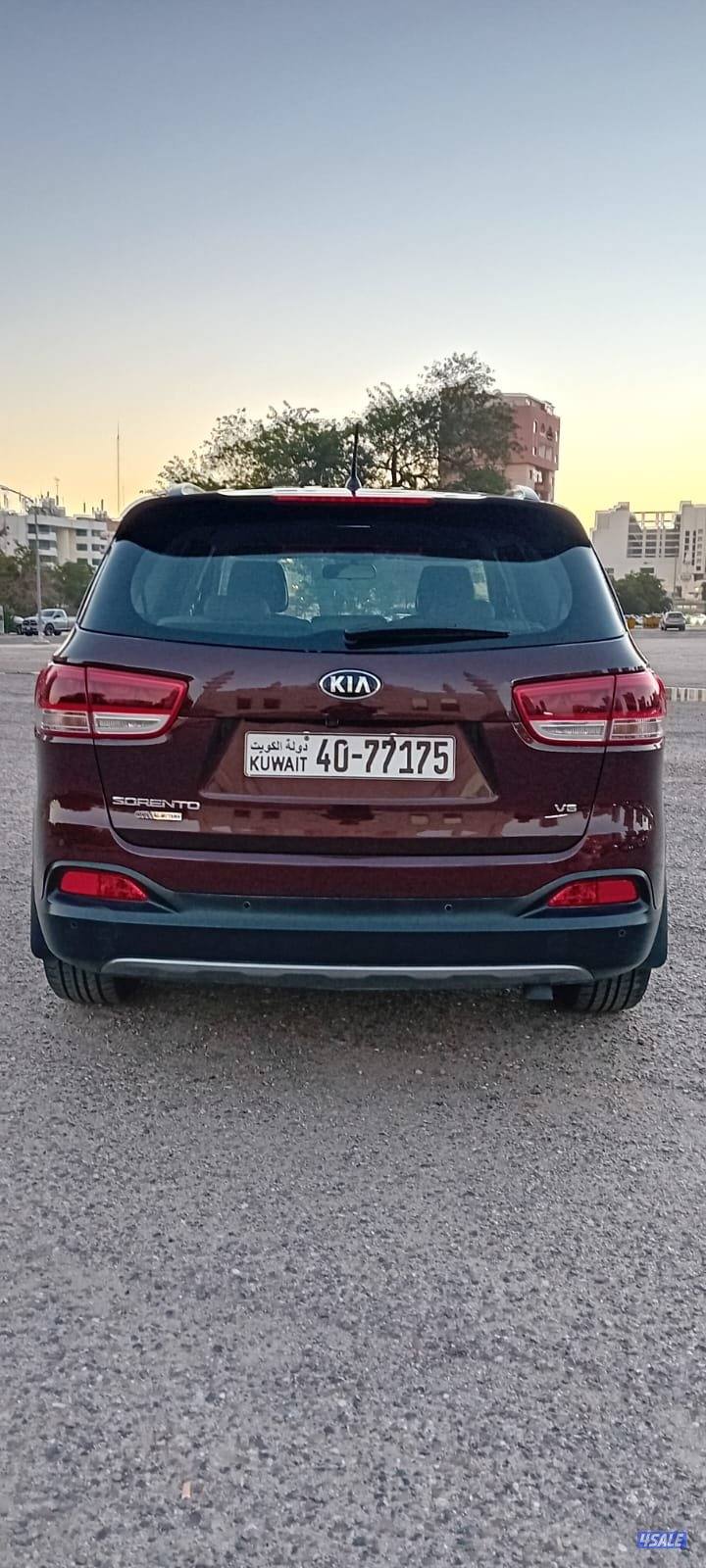 كيا سورينتو 2018 عداد قليل 125 الف صبغ الوكالة وبحالة الوكالة7