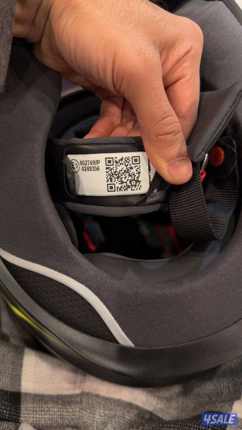 للبيع خوذة دراجة نارية جديدة1