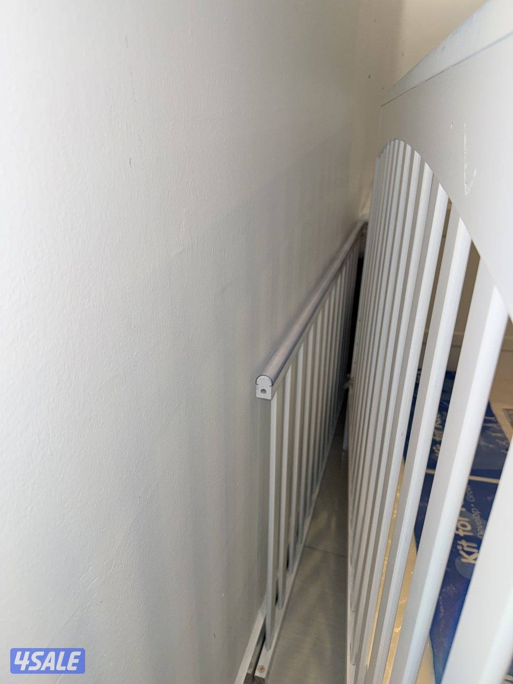 سرير ابيض مع تبديل3