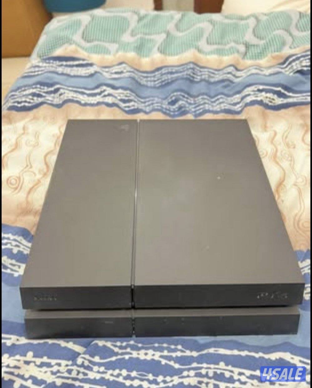 PS4 1TB with 6 GAMES1