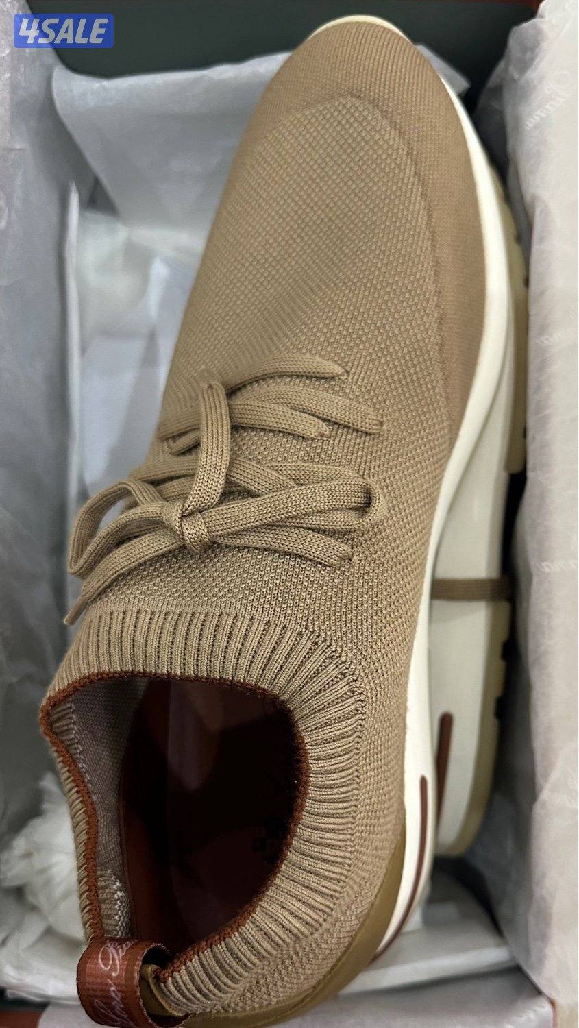 شوز لوروبيانا مقاس 450