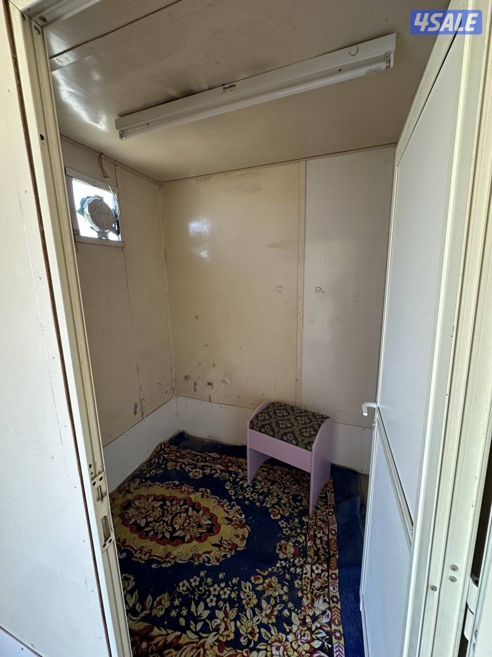 للبيع شاليه. ثابت. 8 ب 4 مقيم. غرفه.  ومخزن4