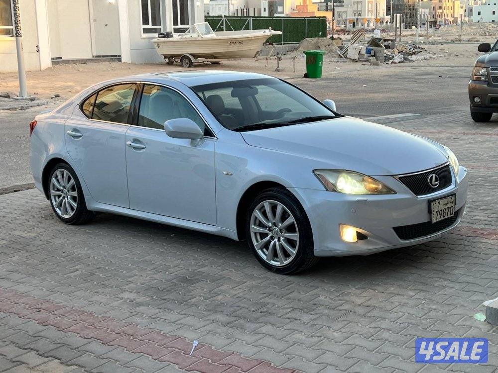 Lexus is3