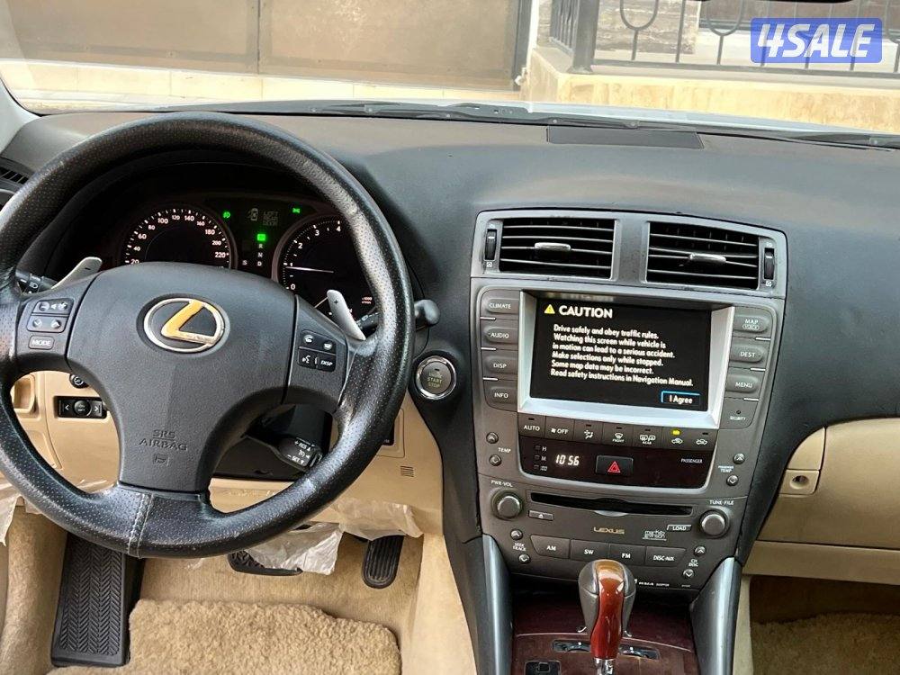 Lexus is5