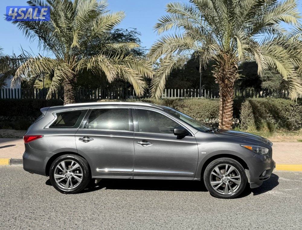 Infinity QX60 model 2015 full option original paint very good1