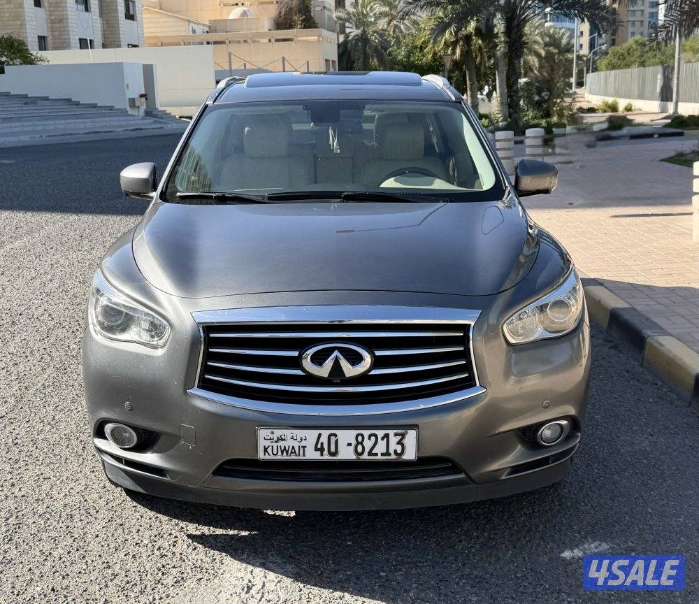 Infinity QX60 model 2015 full option original paint very good3