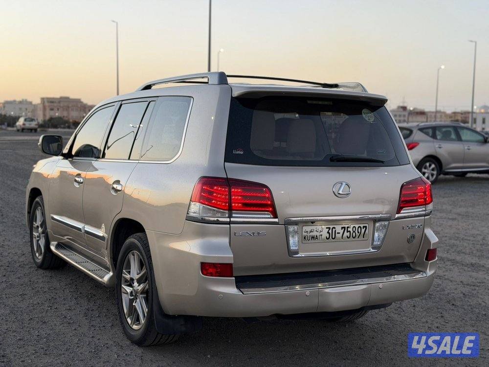 جيب لكزس 20150