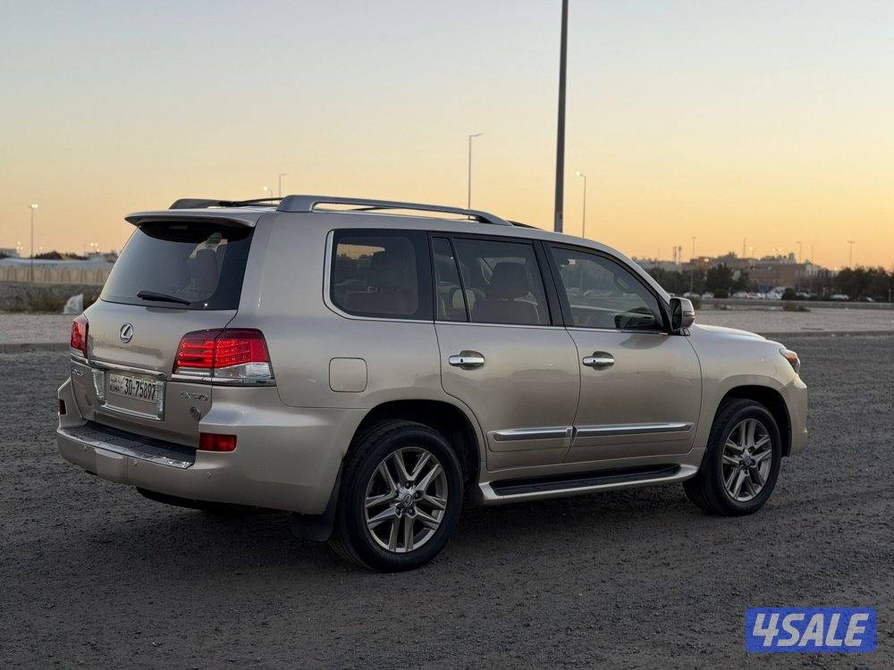 جيب لكزس 20151