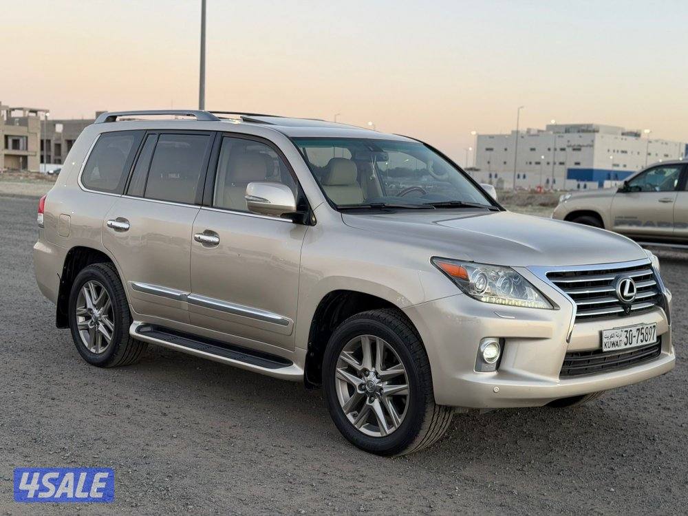 جيب لكزس 20152