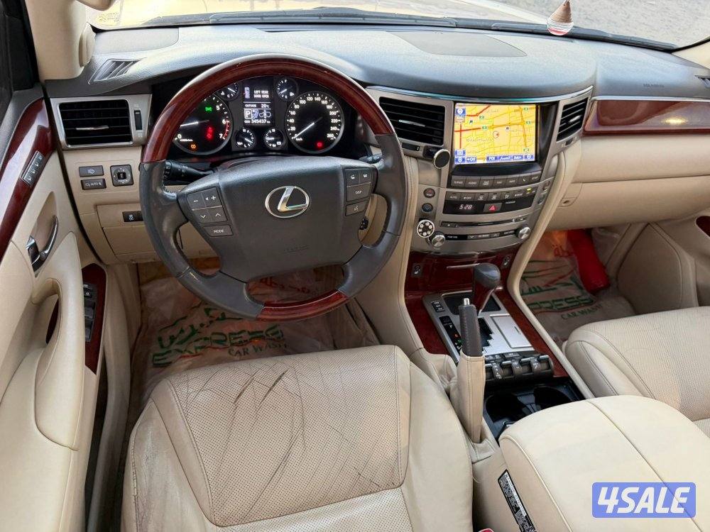 جيب لكزس 20156