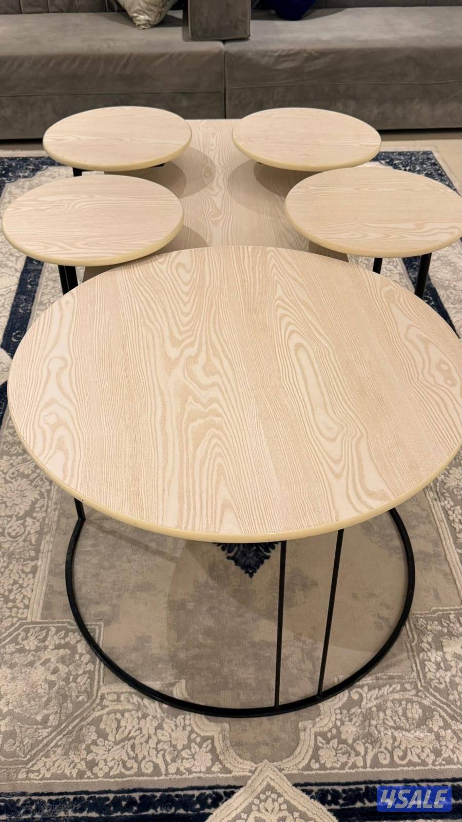 قنفه مع طاوله و طاولات  الضيافة1