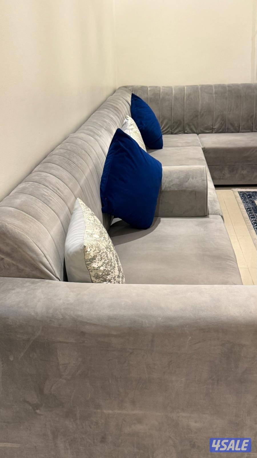 قنفه مع طاوله و طاولات  الضيافة2