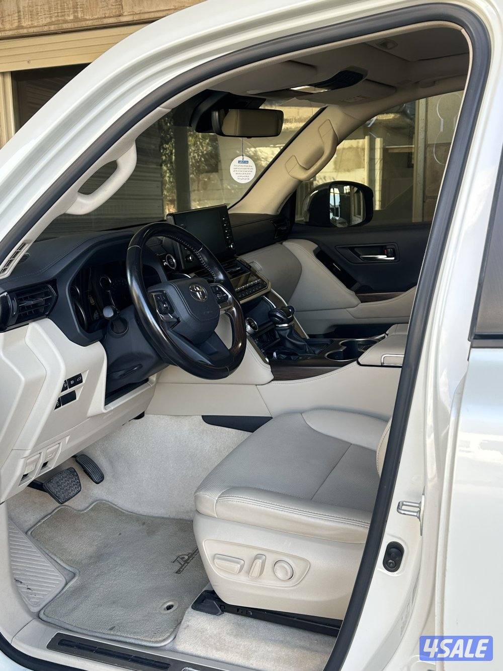 للبيع لاند كروزر ايرو اس تون تيربو عداد ٧٢ الف كامل مواصفات شرط الفحص2