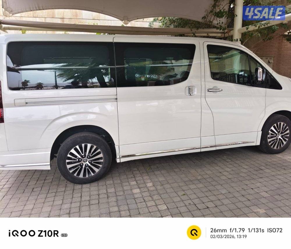 للبيع فان تيوتا جرانفيا العائلي موديل 2023 بحالة الوكالة .0